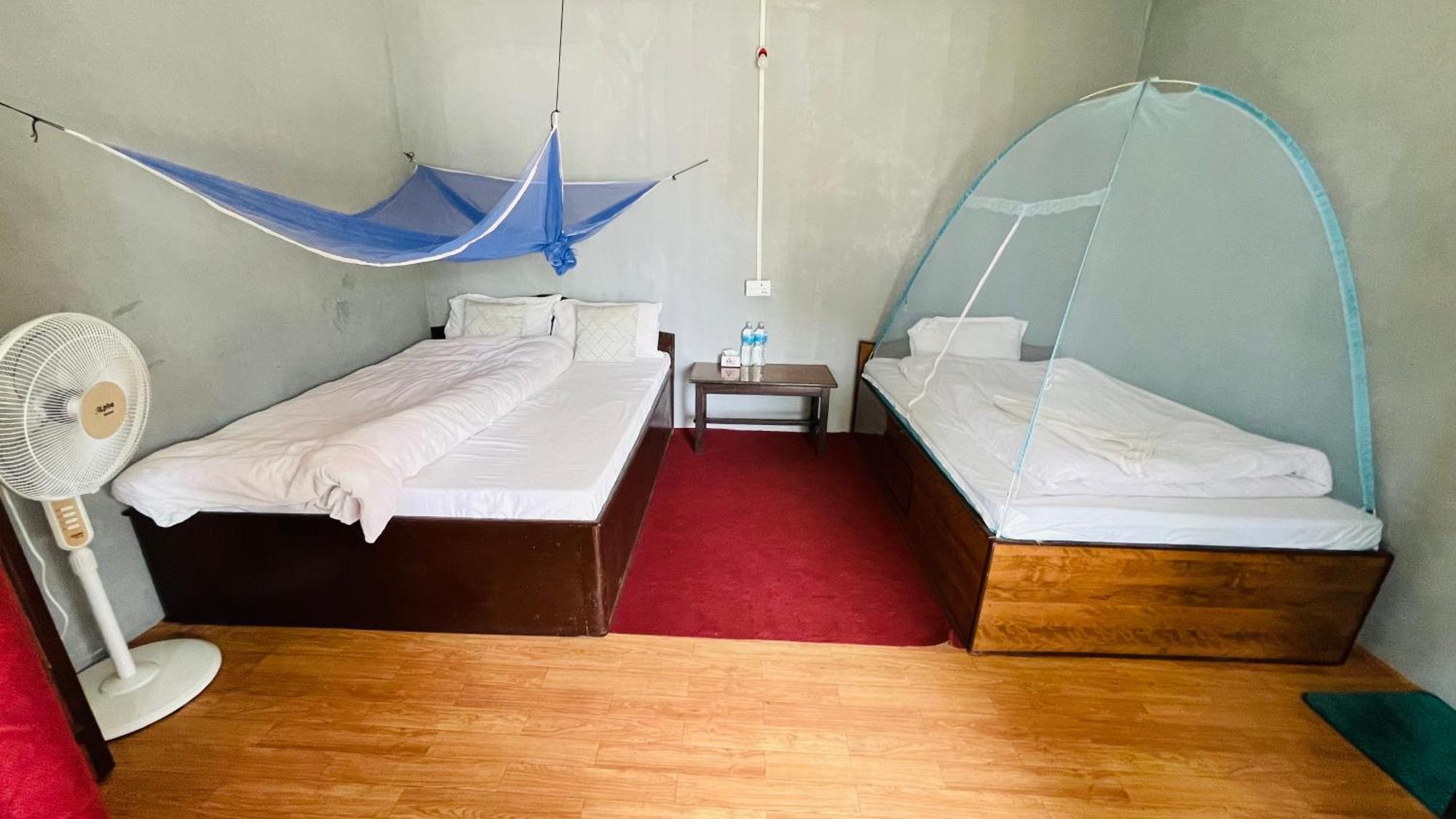Bamby Chilling House - Feel The Nature Sauraha Exteriör bild