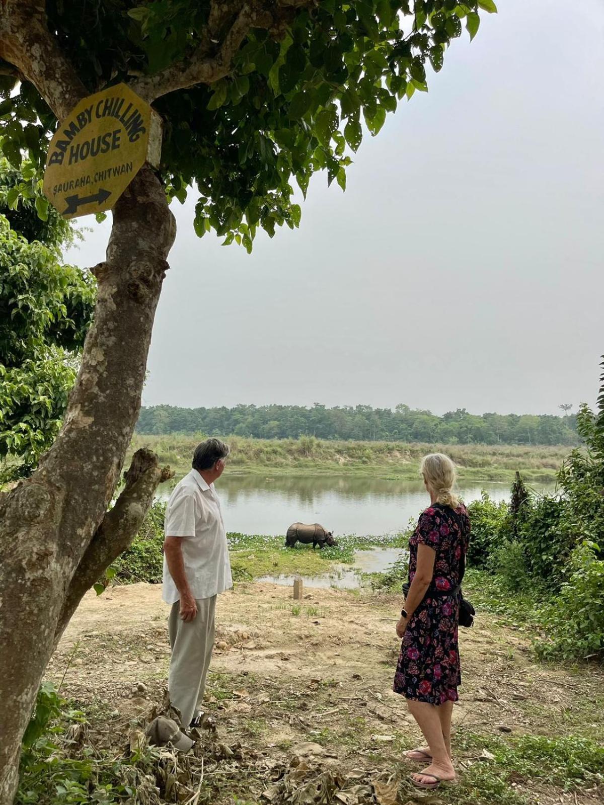 Bamby Chilling House - Feel The Nature Sauraha Exteriör bild